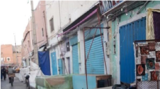 تجار أكبر سوق تجاري بالعيون يضربون عن العمل احتجاجا على حملة تحرير الملك العمومي