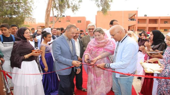 العيون:المدير الاقليمي للتعليم يفتتح مشروع من انجاز جمعية امهات واباء واولياء التلاميد الثانوية التاهيلية بابا احمد