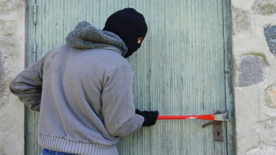 العيون :مفوضية شرطة المرسى تطيح بلصوص المنازل