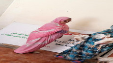 عميدة الجمعويات مريم العيساوي توزع 64 دجاجة على الفئات الهشة والفقيرة