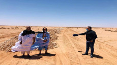 عبد الله اهل السباعي رئيس جماعة الحكونية يقف على سير اشغال الشبكة الطرقية بالجماعة.