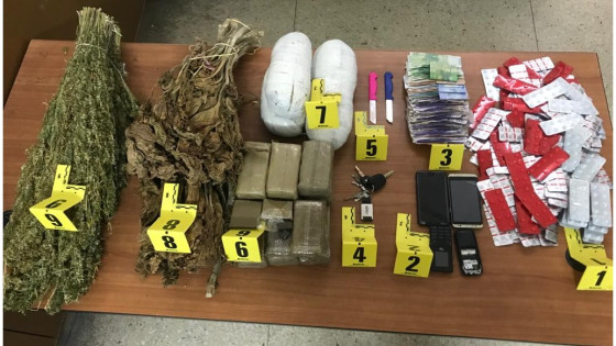العيون :توقيف مشتبه فيه في تورطه في قضية تتعلق بحيازة وترويج المخدرات والمؤثرات العقلية والمشروبات الكحولية