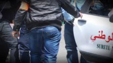 العيون:توقيف شخصين وذلك للاشتباه في تورطهما في قضية تتعلق بالحيازة والاتجار في المخدرات والمؤثرات العقلية وحيازة السلاح الناري