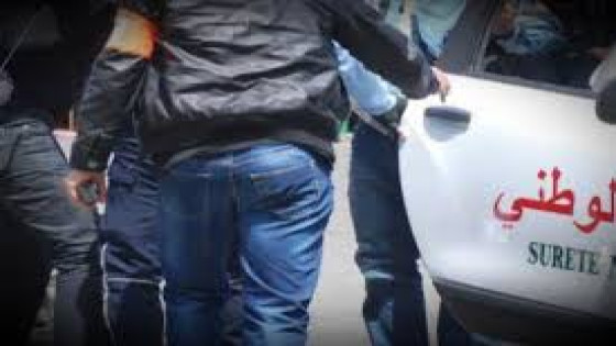 ايقاف شاب مشتبها فيه للاشتباه في تورطه في قضية تتعلق بالسرقة الموصوفة من داخل وكالة لتحويل الأموال.