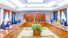 أزمة الكَركَرات: رئيس موريتانيا يطلب من حكومته ضمان حاجيات الدولة من الخضر والفواكه..