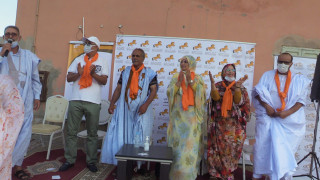 بالفيديو فاطمة بويا وكيلة الائحة النسوية لمجلس جماعة العيون تدعو للتصويت على الحصان رمز حزب الاتحاد الدستوري