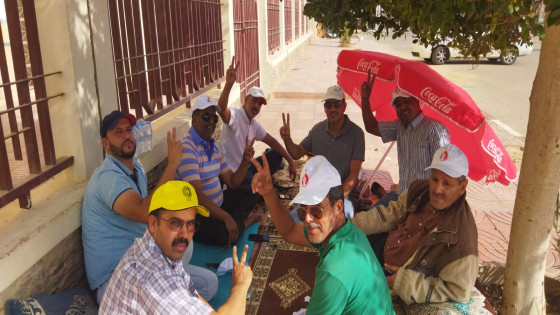 خطير: اعتصام المكاتب الجهوية للجامعة الوطنية للتعليم التوجه الديمقراطي FNE والنقابة الوطنية للتعليم CDT و الجامعة الحرة للتعليم UGTM أمام مقر الأكاديمية الجهوية للتربية والتكوين بالعيون / الصور -البيان/.