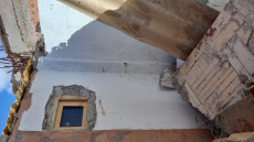 شكاية، سيدة بالعيون تطالب التدخل بعد ان تم التعدي على حرمة منزلها