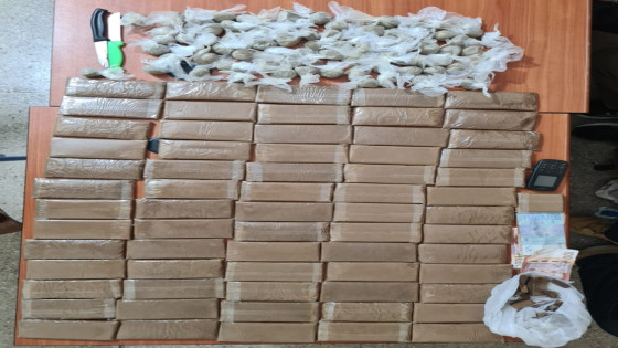 توقيف فتاة وذلك لاشتباه تورطها في قضية تتعلق بالحيازة والاتجار في مخدر الشيرا