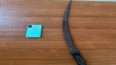 توقيف شخصين وذلك من أجل قضية تتعلق بالسرقة بالعنف وتحت التهديد بالسلاح الأبيض، مع هتك العرض بالعنف.