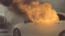 إحالة أم وابنها متهمان بقتل شاب حرقا داخل سيارته بالرباط