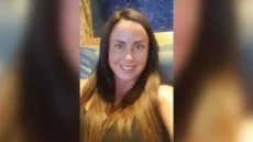 العثور على سيدة أعمال مختنقة داخل سريرها