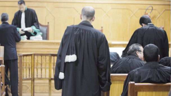 توقيف مسؤول بابتدائية طنجة ومحامٍ ومفوض قضائي وإحالتهم على غرفة جرائم الأموال