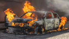 مهاجرون أفارقة يحرقون سيارة قائد بضواحي كلميم