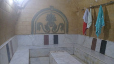 أمن مراكش يداهم حماما يستغل قاصرات في أعمال الدعارة