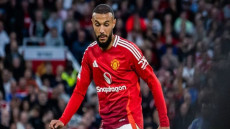 اللاعب المغربي مزراوي يتشبت برفض دعم المثليين رغم رغبة فريقه مانشستر يونايتد