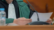 الدولة تدخل على الخط المتاجرة بالماستر والدكتوراه..