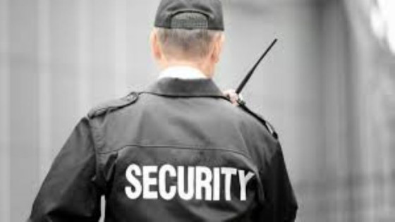 وزير الشغل السكوري يقر بإنهاء معاناة حراس الأمن وخفض ساعات الخدمة