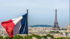 فرنسا تطلق برنامج “العودة الطوعية”.. ما الذي ينتظر المهاجرين المغاربة؟